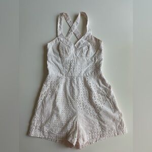 Trina Turk Light Pink Eyelet Embroidered Romper‎ Size 2 Resort Wear